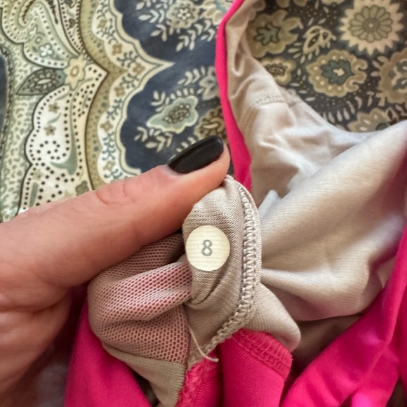 Lululemon hot pink sports bra - Picture 3 of 3